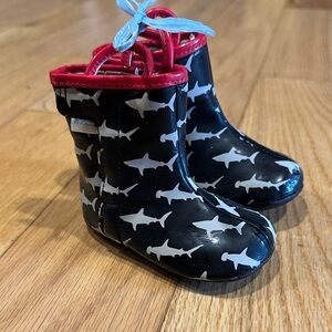 Robeez Infant Rain Boots 🦈
